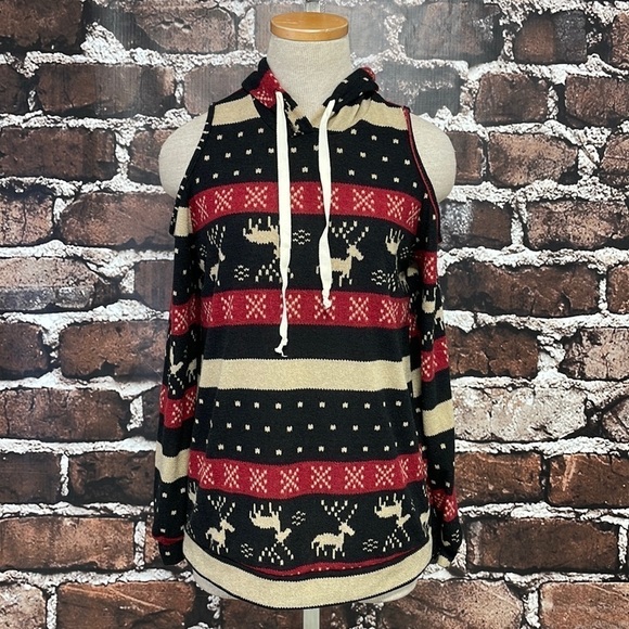 Miss U Sweater Womens Small Black Red NWT Winter Christmas Cold Shoulder Knit - Picture 5 of 14
